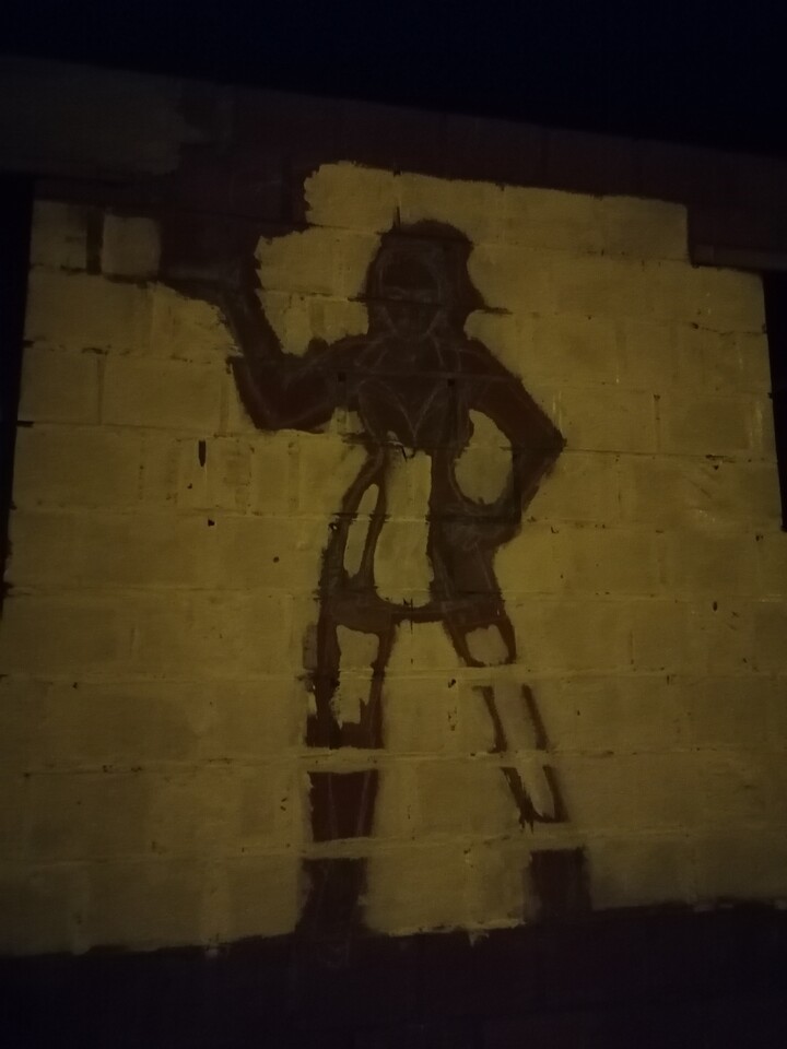 An apple a day keeps the doctor away.